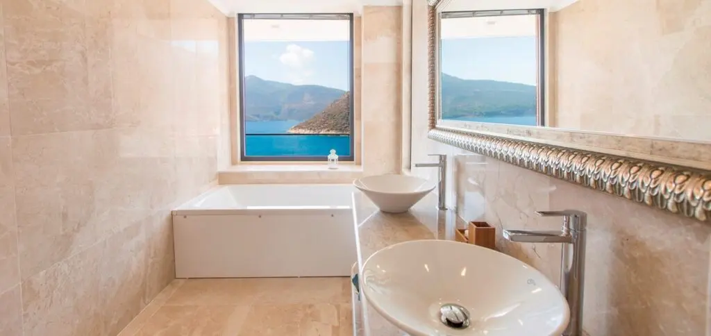 Luxury 5 bedrooms villa in Kalamar Bay