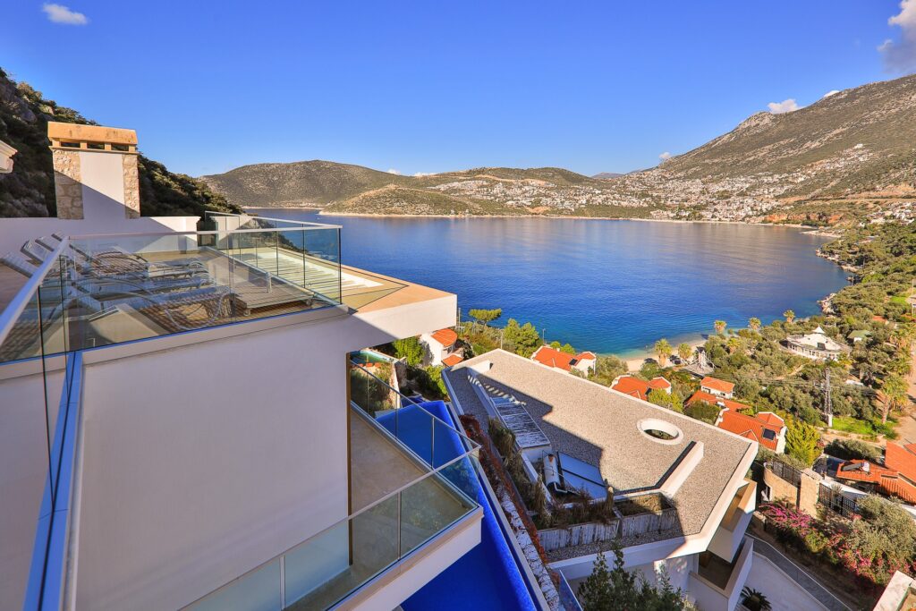 Luxury 6-Bedroom Beachfront Villa with Private Pool & Stunning Sea Views