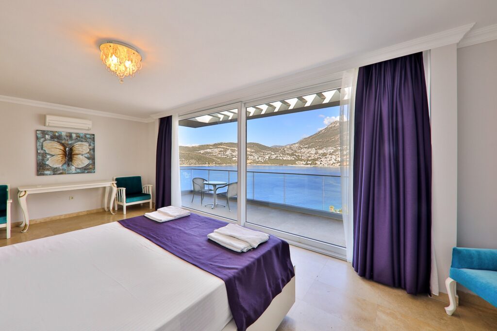 Luxury 6-Bedroom Beachfront Villa with Private Pool & Stunning Sea Views