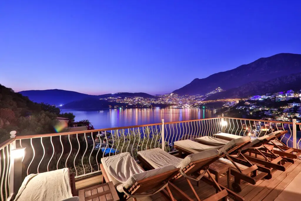 Luxury 6-Bedroom Beachfront Villa with Private Pool & Stunning Sea Views