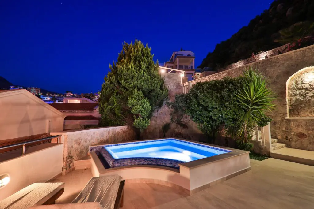 Luxury 6-Bedroom Beachfront Villa with Private Pool & Stunning Sea Views