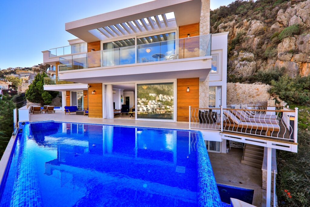 Luxury 6-Bedroom Beachfront Villa with Private Pool & Stunning Sea Views
