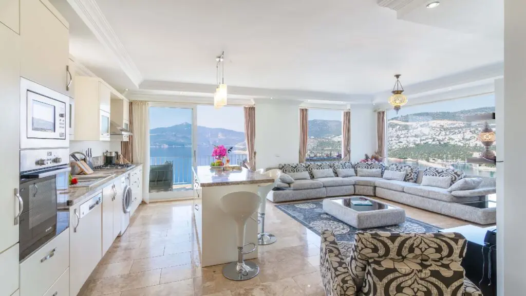 Luxury Apartment with Panaromic Views and Infinity Pool