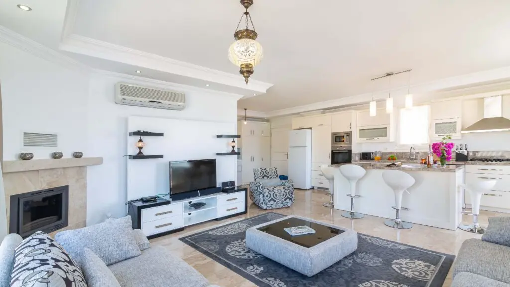 Luxury Apartment with Panaromic Views and Infinity Pool