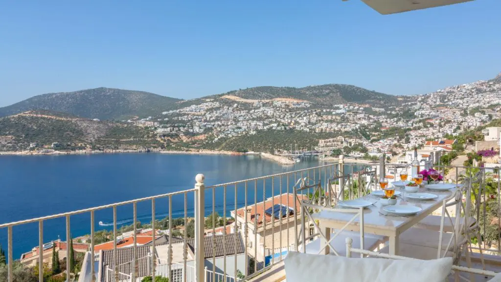 Luxury Apartment with Panaromic Views and Infinity Pool