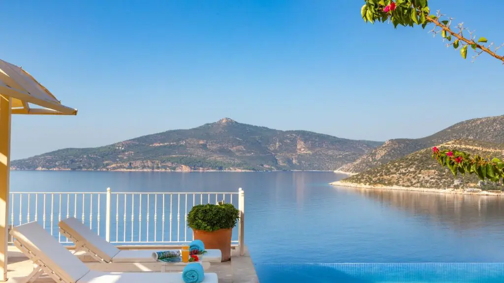 Luxury Apartment with Panaromic Views and Infinity Pool