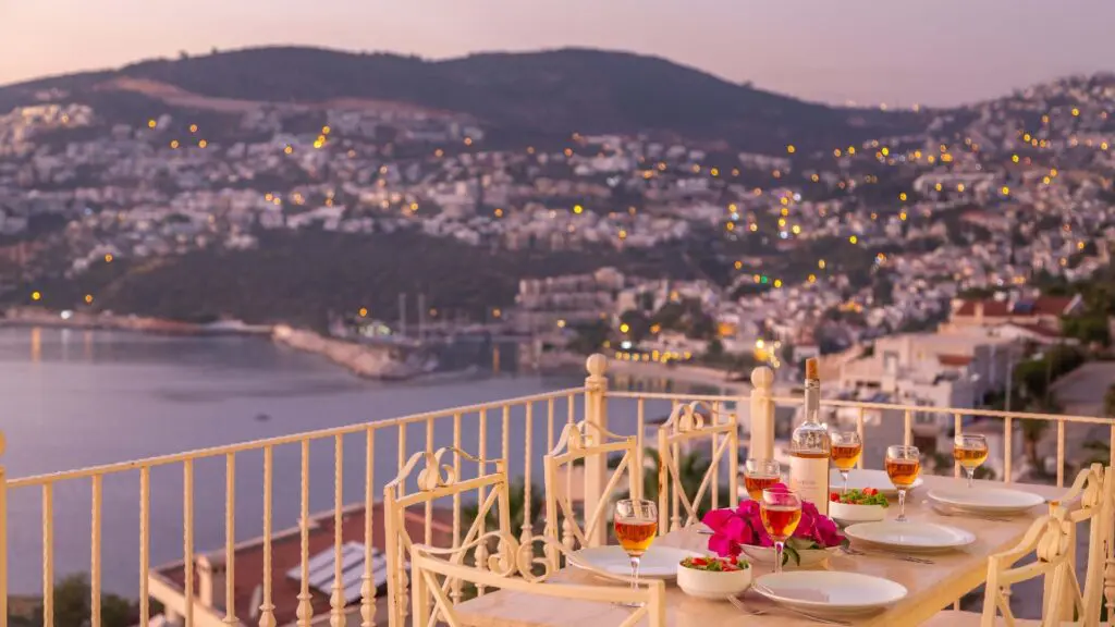 Luxury Apartment with Panaromic Views and Infinity Pool