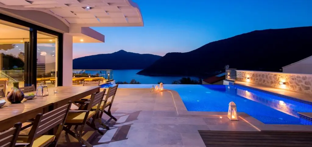 Luxury 5 bedrooms villa in Kalamar Bay
