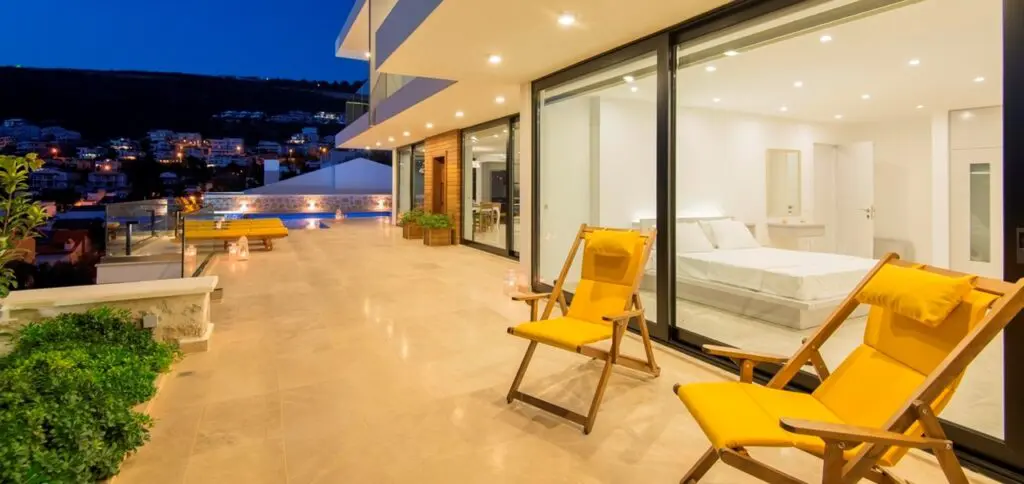 Luxury 5 bedrooms villa in Kalamar Bay