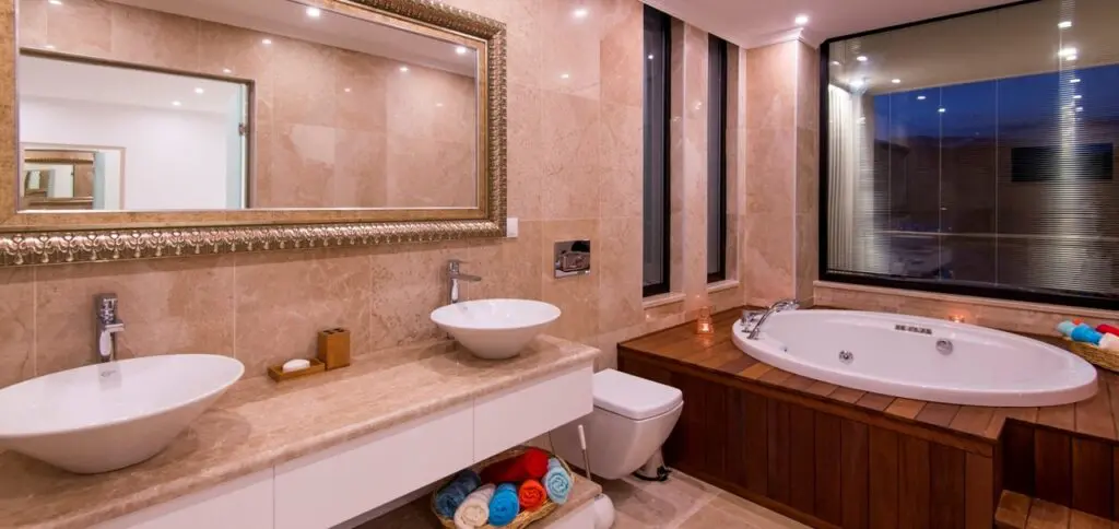 Luxury 5 bedrooms villa in Kalamar Bay