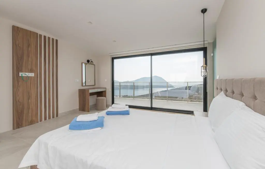 2 bed luxury apartment with amazing views