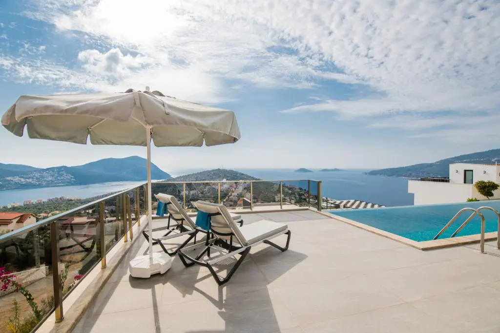 2 bed luxury apartment with amazing views