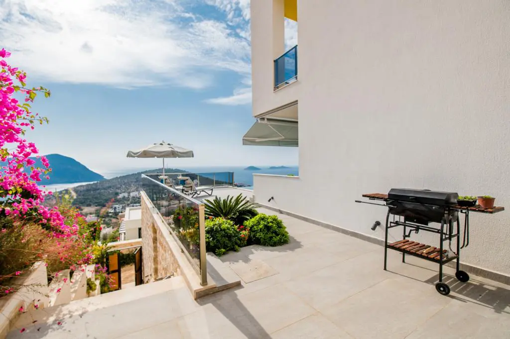 2 bed luxury apartment with amazing views