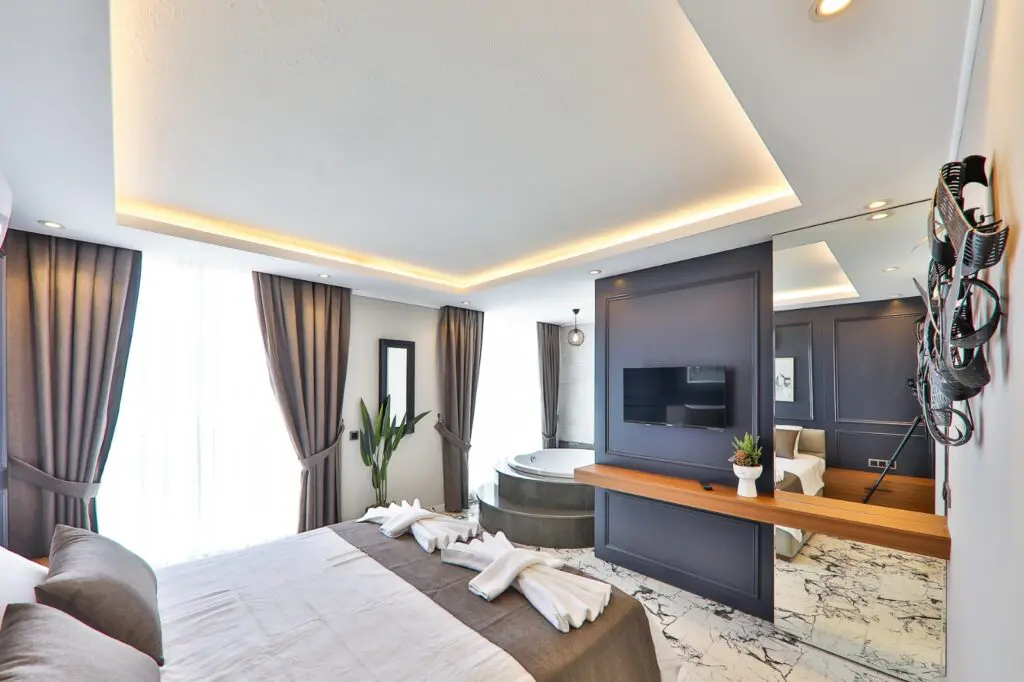 Contemporary 3 Bedroom Villa in Ortaalan