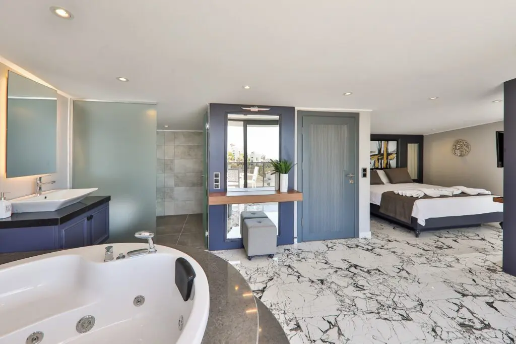 Contemporary 3 Bedroom Villa in Ortaalan