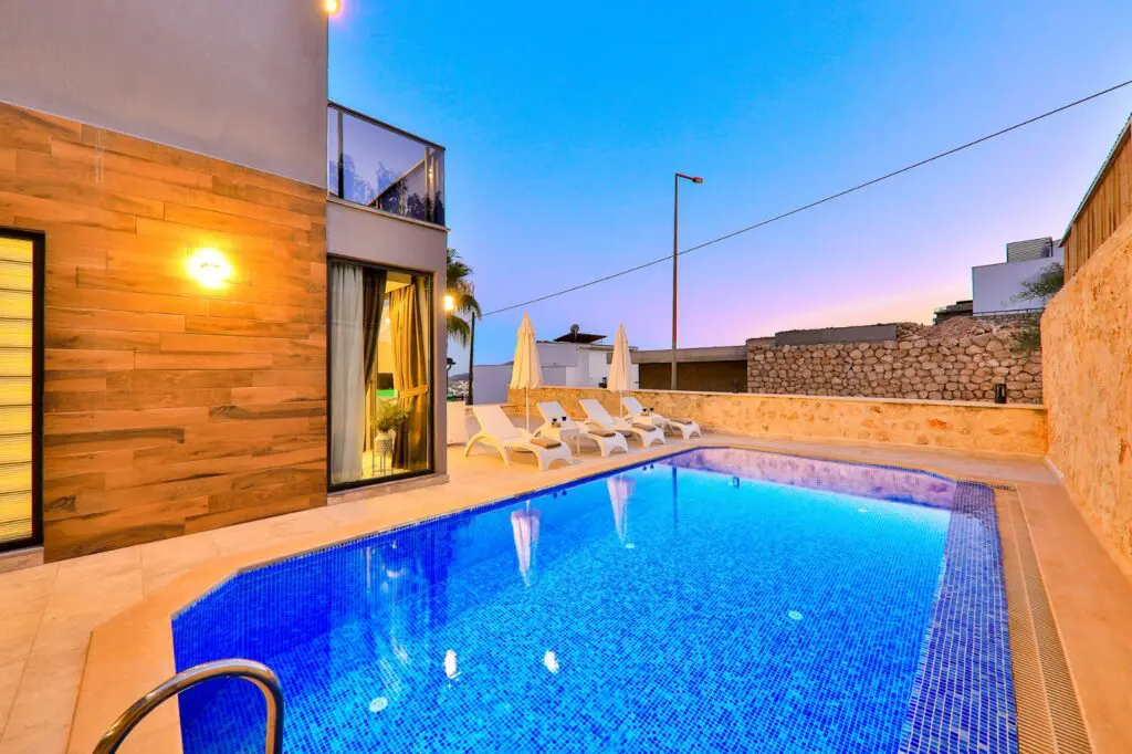 Contemporary 3 Bedroom Villa in Ortaalan