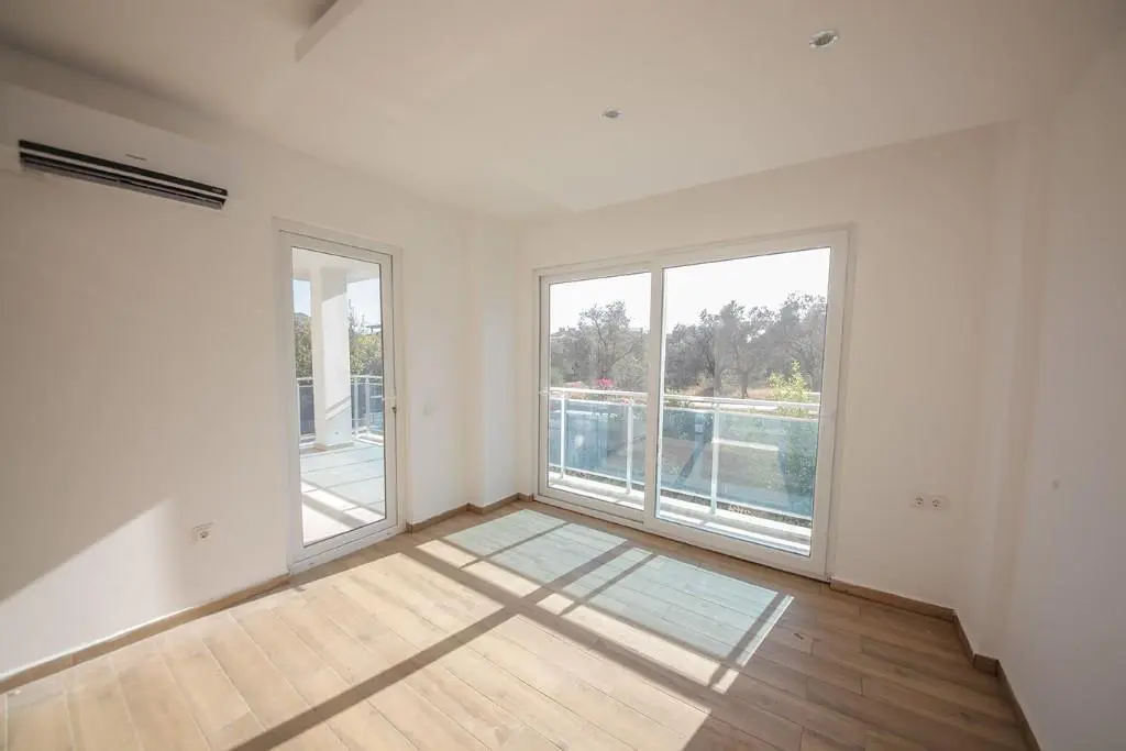 Apartment with private pool