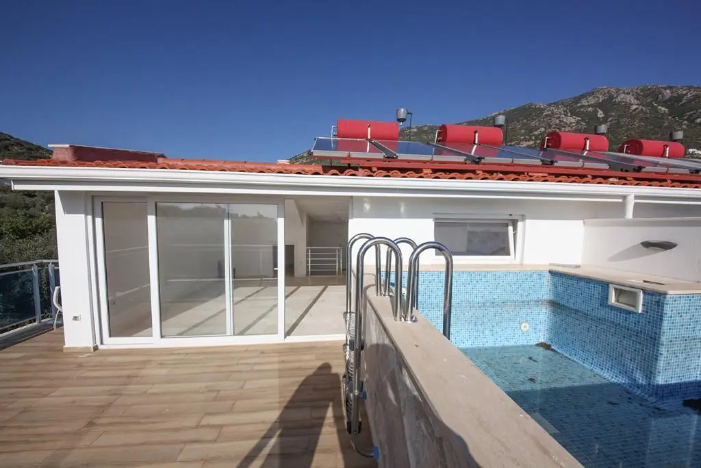 Apartment with private pool