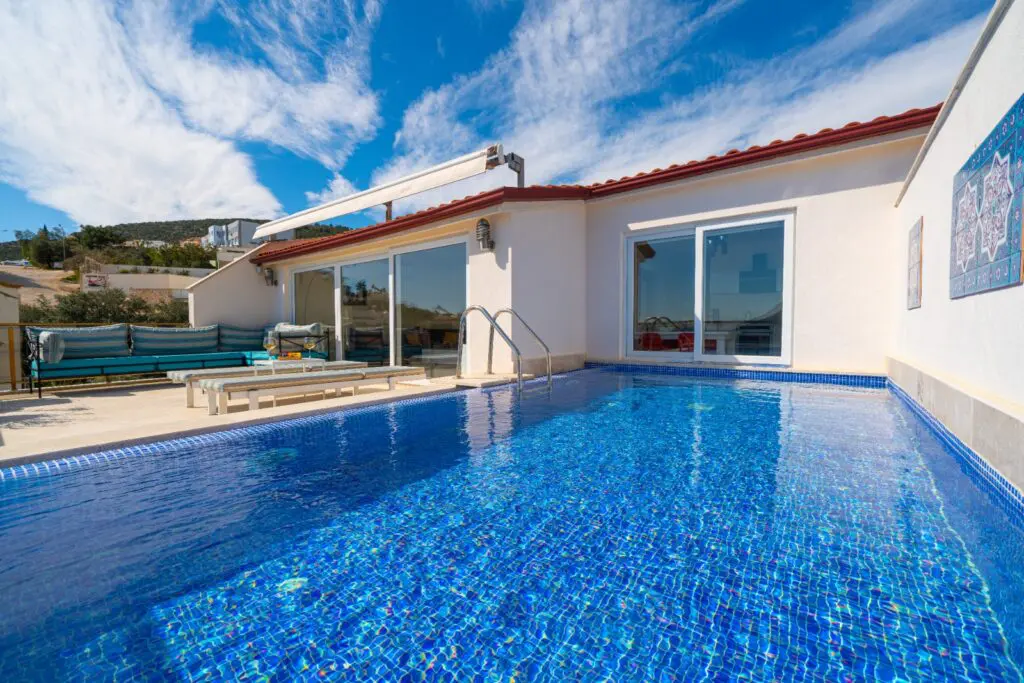 Private Pool Apartment in Kalkan – Luxury 3-Bedroom Penthouse with Sea Views in Town Centre