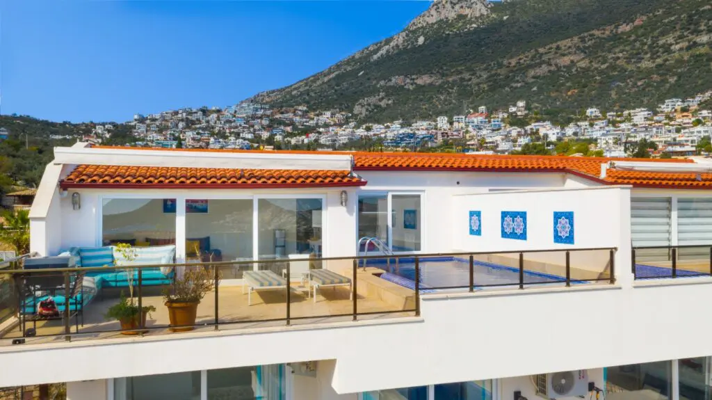 Private Pool Apartment in Kalkan – Luxury 3-Bedroom Penthouse with Sea Views in Town Centre