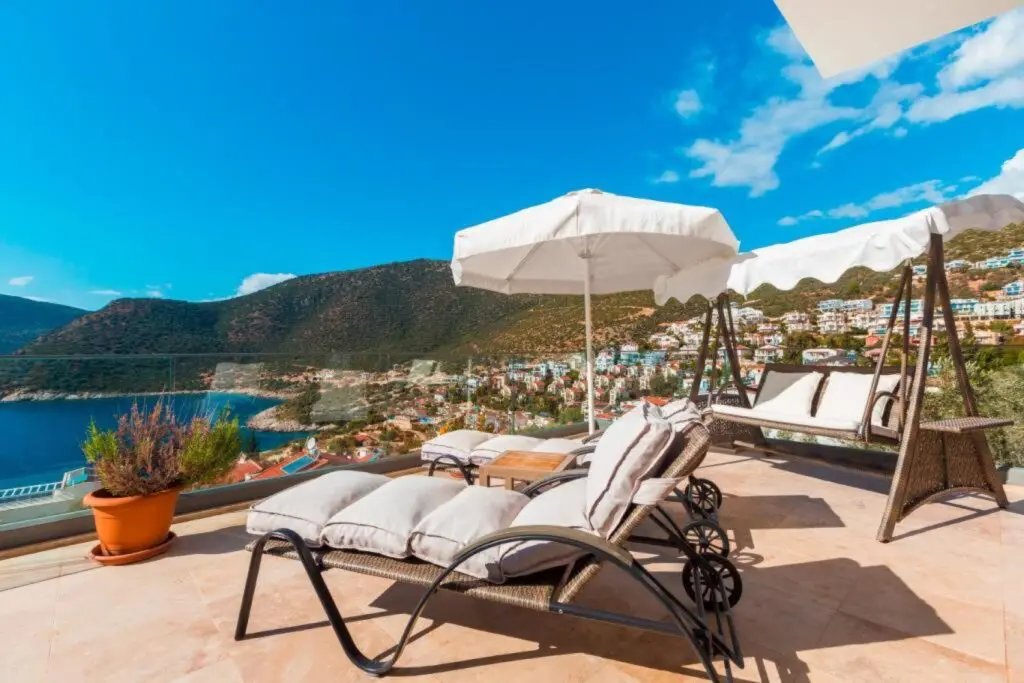 Ultra Modern Villa With Kalamar Bay View