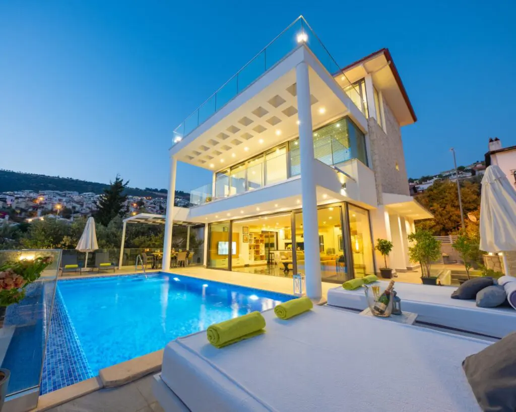 Seafront Ultra Modern Villa with Amazing Views