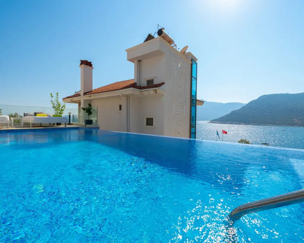 Seafront Ultra Modern Villa with Amazing Views