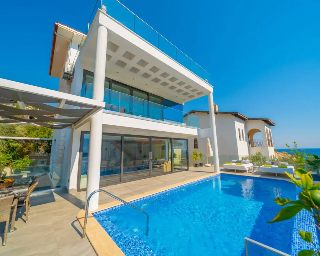 Seafront Ultra Modern Villa with Amazing Views