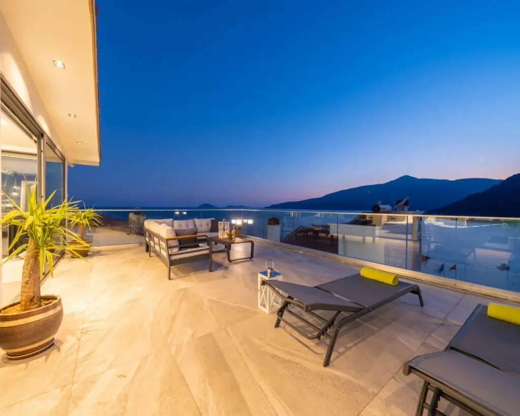 Seafront Ultra Modern Villa with Amazing Views