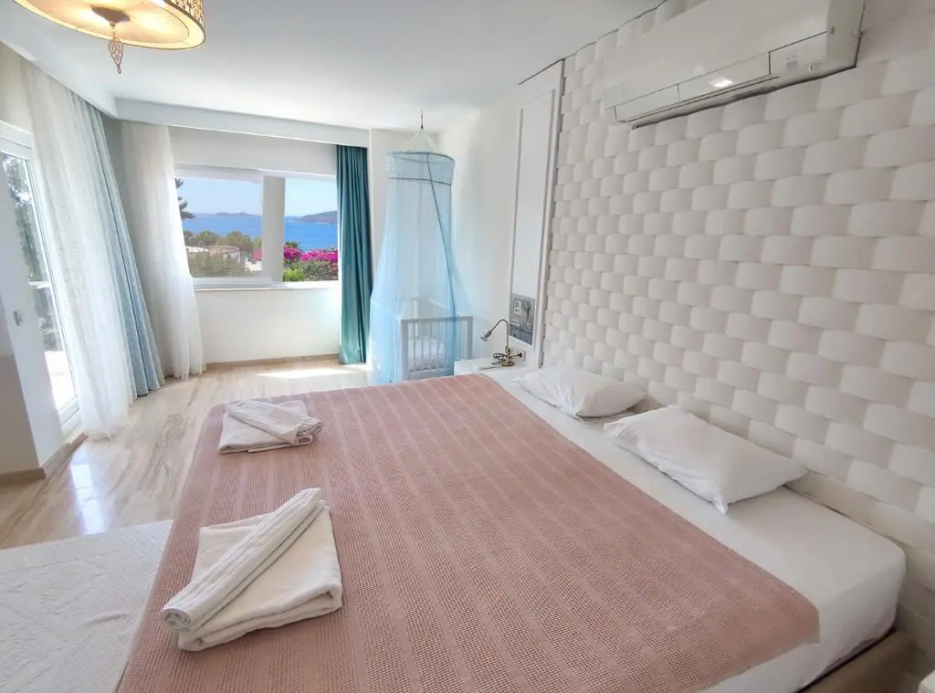 5 Bedroom Detached Villa with Sauna