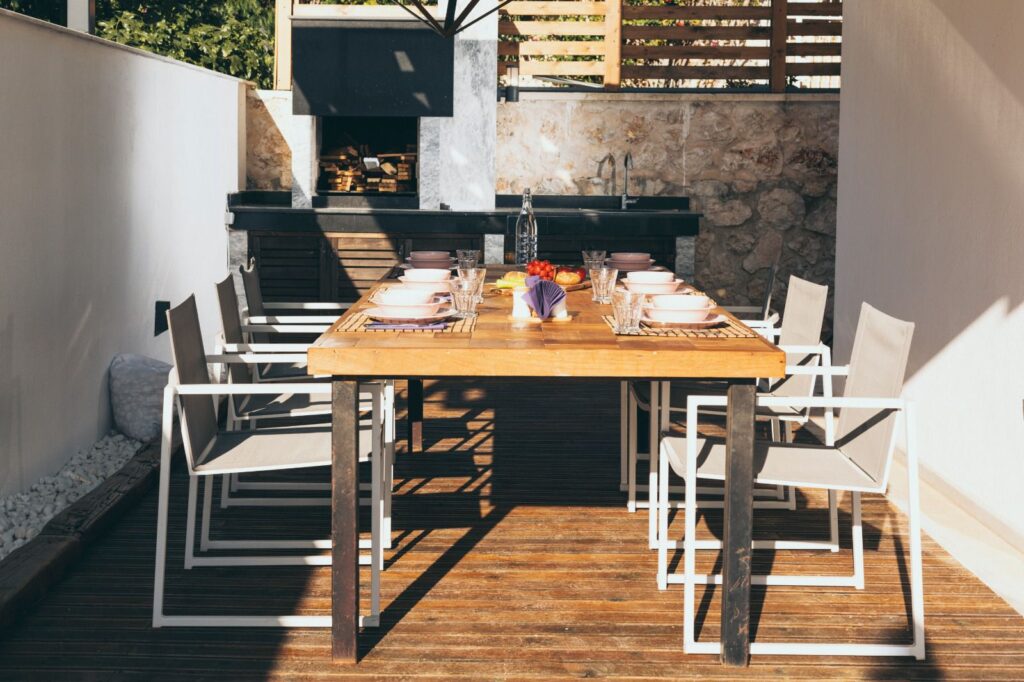 Contemporary 4 Bedroom Villa With Infinity Pool