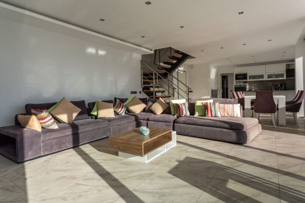 Contemporary 4 Bedroom Villa With Infinity Pool