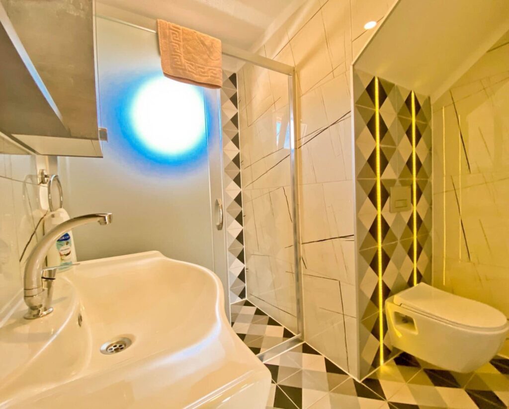 Automatically updates image attributes when a post is published or updated. Ensures image attributes are always consistent with settings.