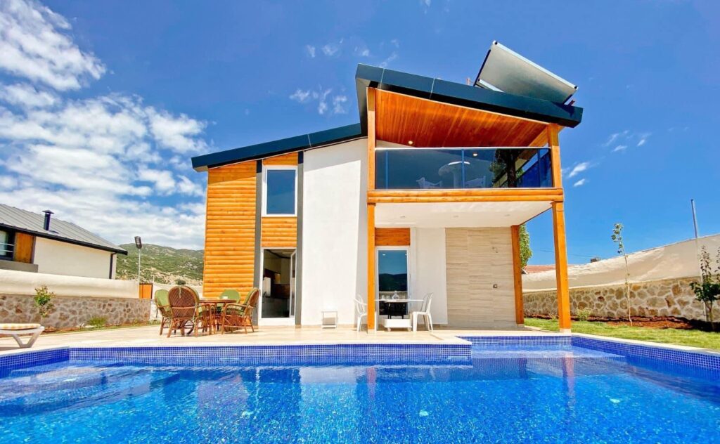 Automatically updates image attributes when a post is published or updated. Ensures image attributes are always consistent with settings.