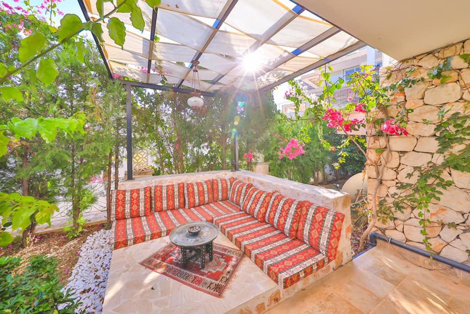 Ultra Modern 6 Bedroom Villa With Magnificent Sea views