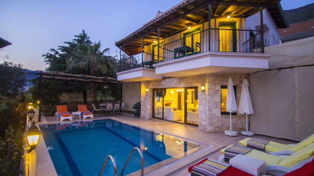 Stunning 3 Bedroom Detached Villa With Sea views