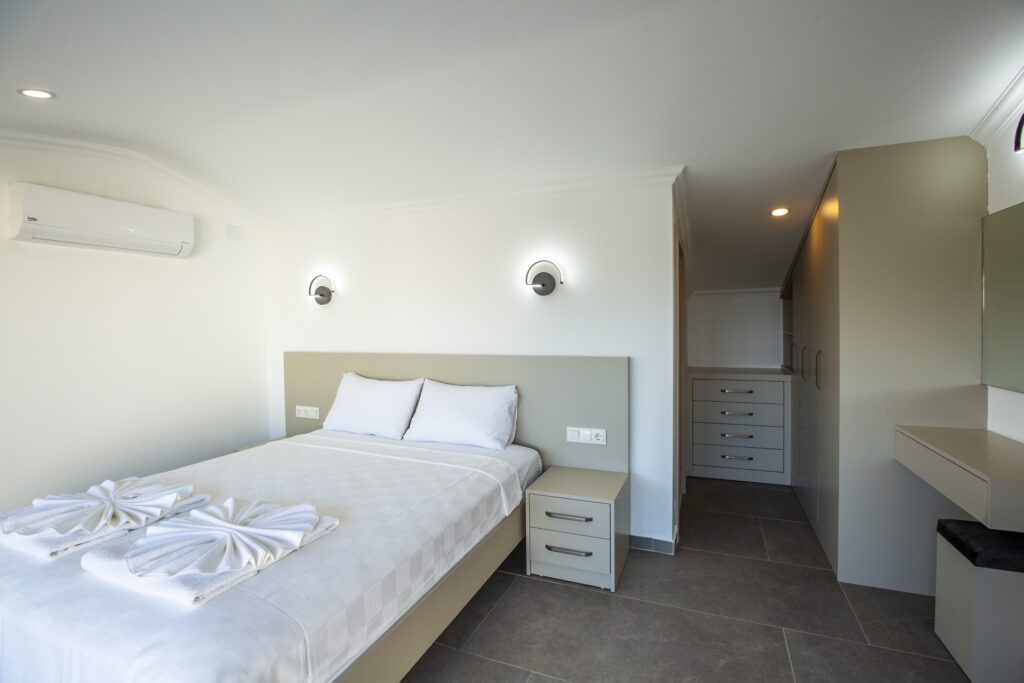 Semi-Detached 3 Bedroom Villas In Central Location