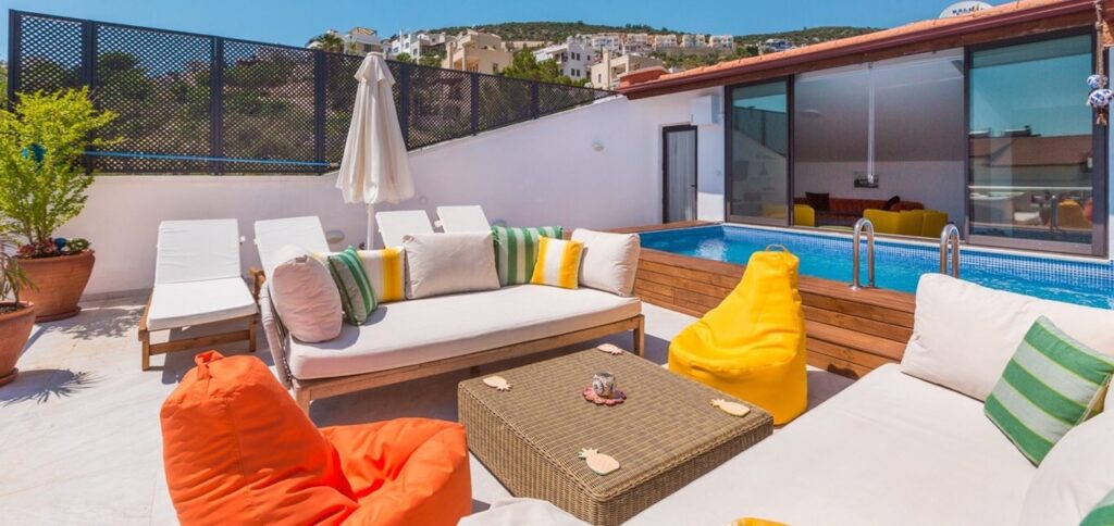 3 Bedroom Penthouse Apartment with Roof Top Plunge Pool