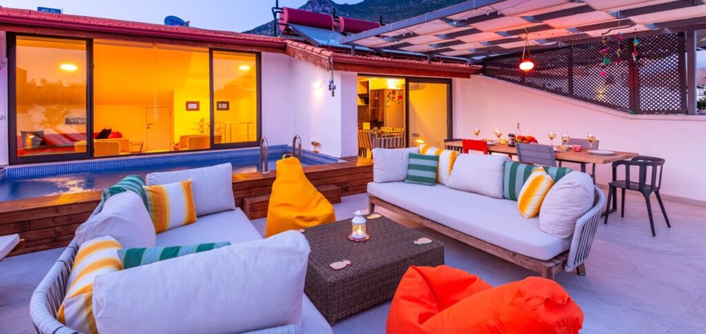 3 Bedroom Penthouse Apartment with Roof Top Plunge Pool