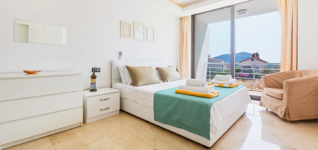 3 Bedroom Penthouse Apartment with Roof Top Plunge Pool