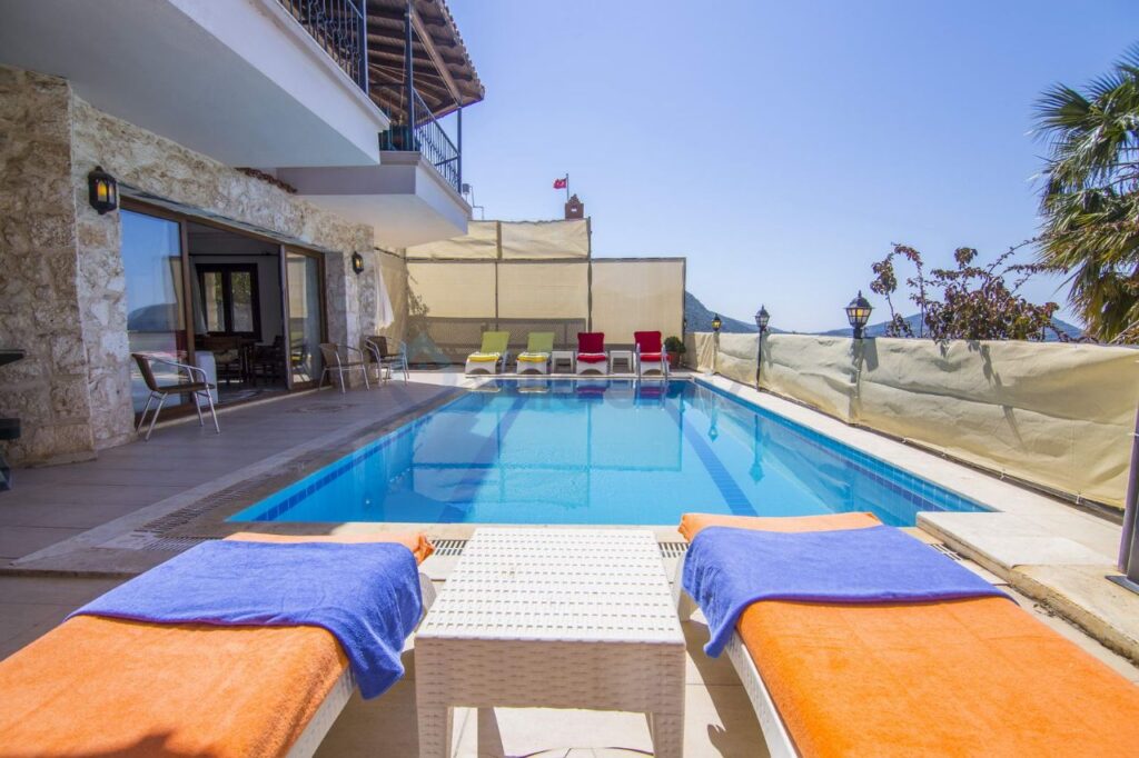 Stunning 3 Bedroom Detached Villa With Sea views