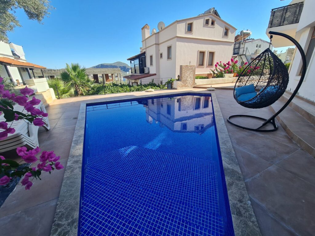 Amazing Central 2 Bedroom Apartment with Sea Views