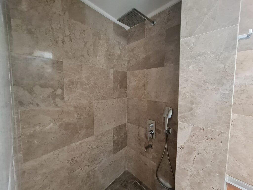 Amazing Central 2 Bedroom Apartment with Sea Views