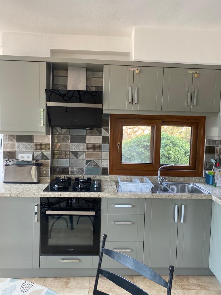 Traditional 4 Bedroom Villa in Central Location