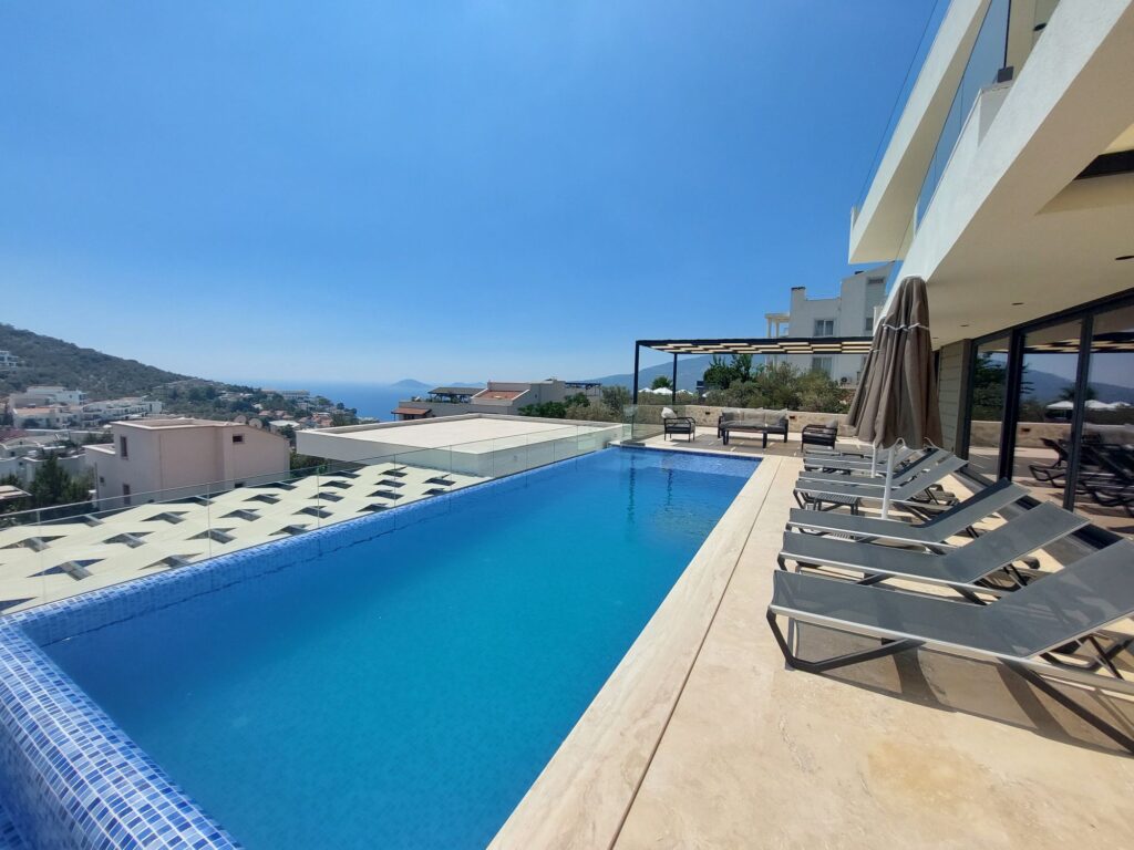 Stunning Sea View 4 Bedroom Modern Villa