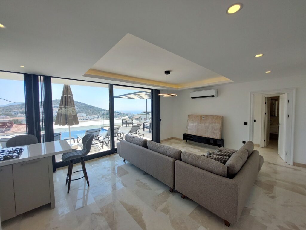 Stunning Sea View 4 Bedroom Modern Villa