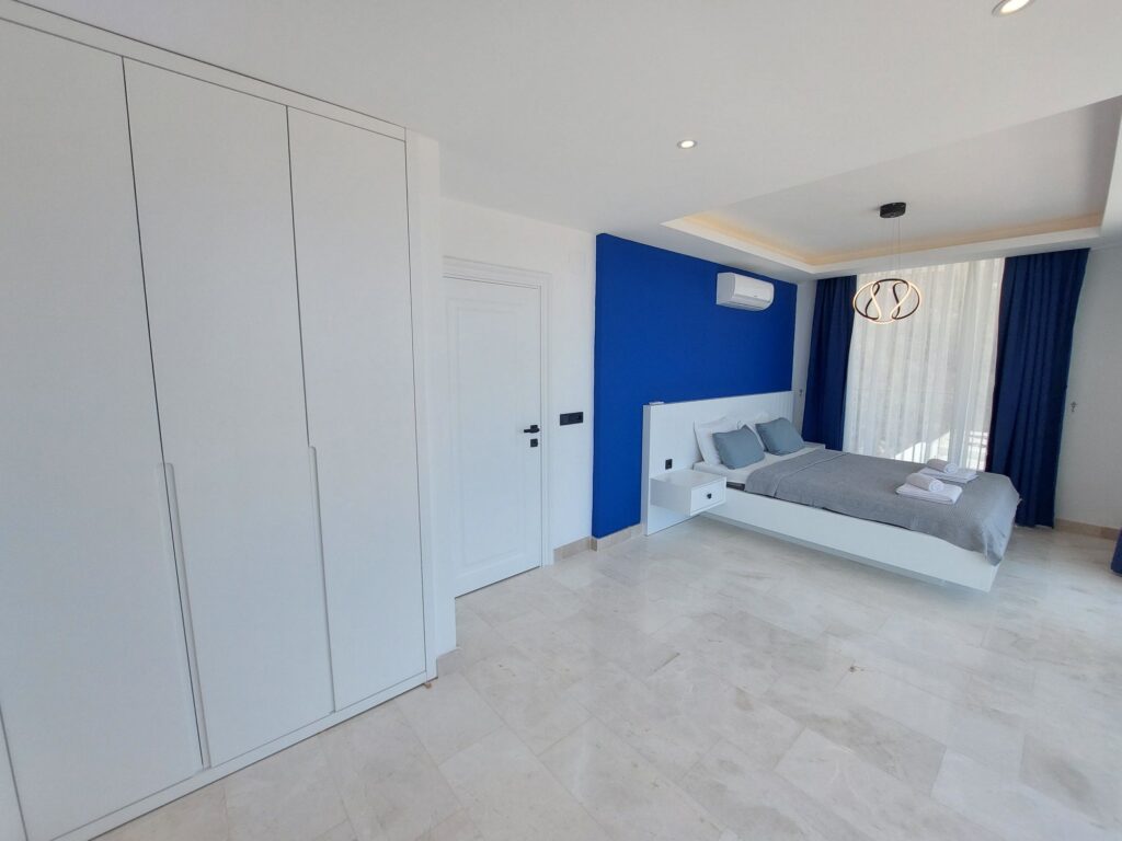 Stunning Sea View 4 Bedroom Modern Villa