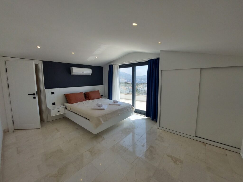 Stunning Sea View 4 Bedroom Modern Villa