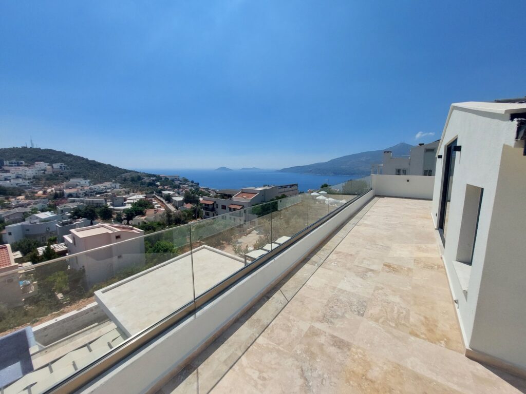 Stunning Sea View 4 Bedroom Modern Villa