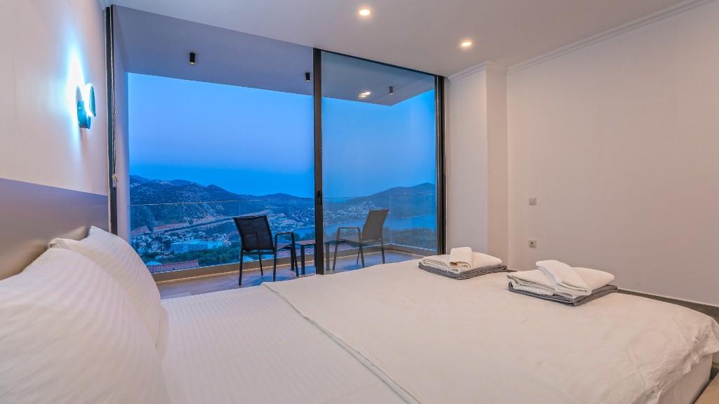 Brand New Luxury Modern Six Bedroom Villa in Ortaalan